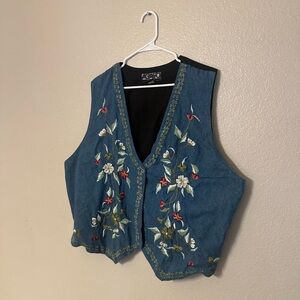 AGAPO embroidered design vest